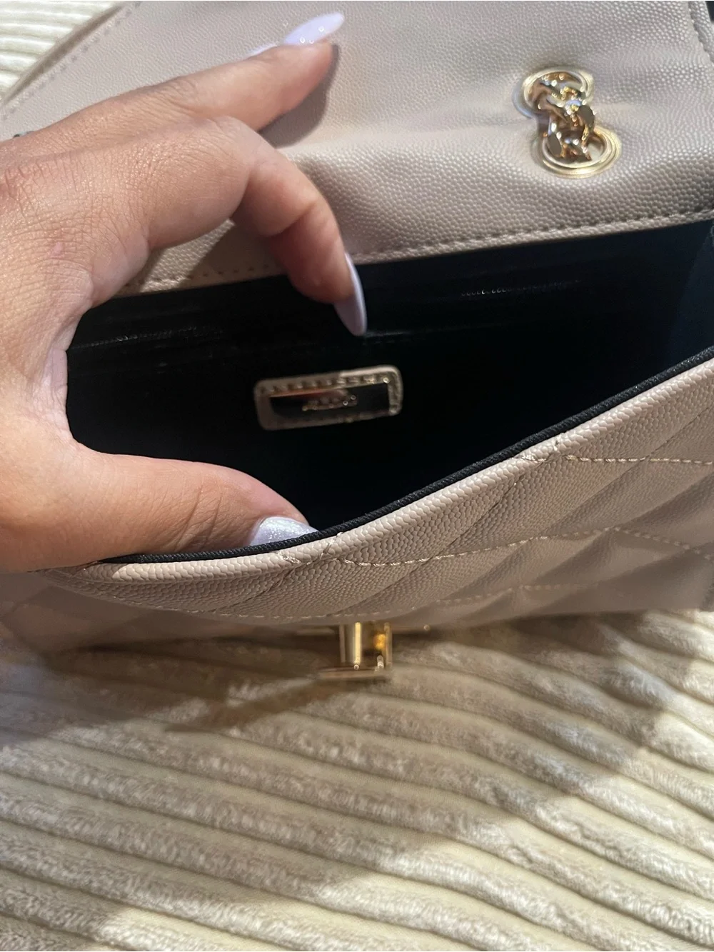 Aldo quilted flap